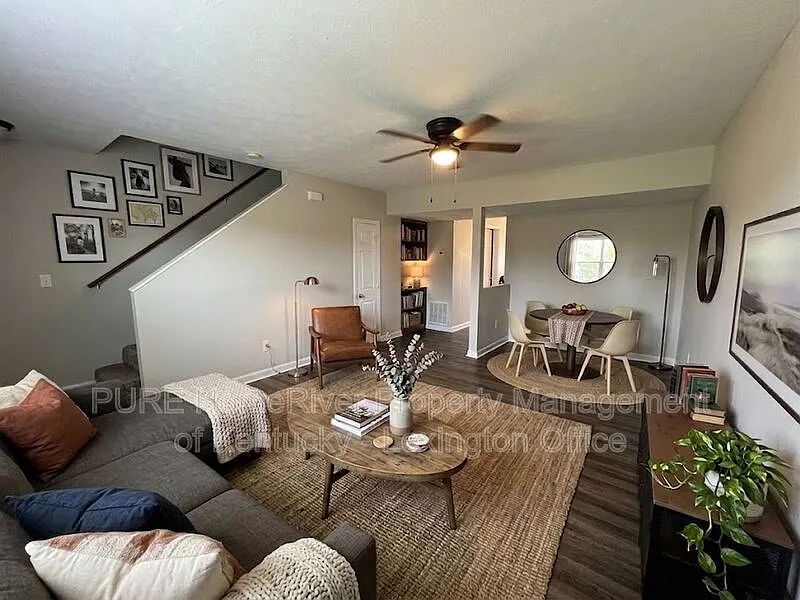 3 bed, 1.5 bath, 1200 sqft, $995 — Photo 3