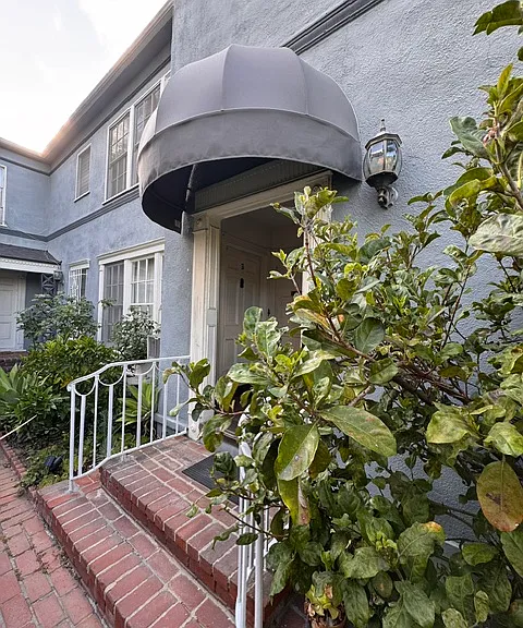 445 N Doheny Dr #B — Photo 19