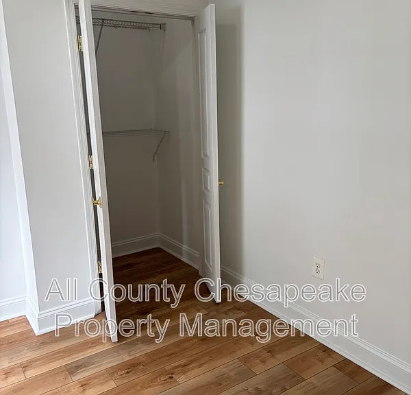 1011 Main St #B — Photo 9