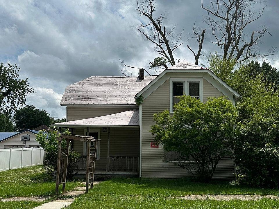 1st image of 534 W Broadway St