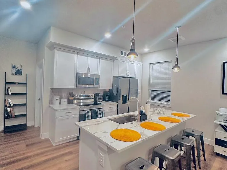 1208 N Quitman St #302 — Photo 15