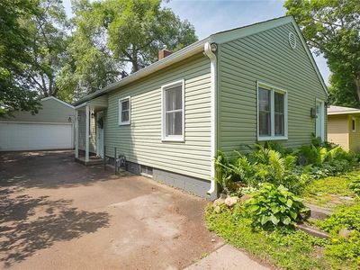 933 Cedar Street, Eau Claire, WI, 54703