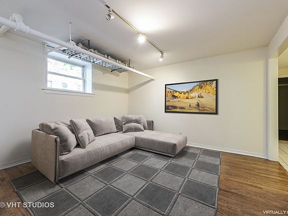 4th image of 1359 W Elmdale Ave #G