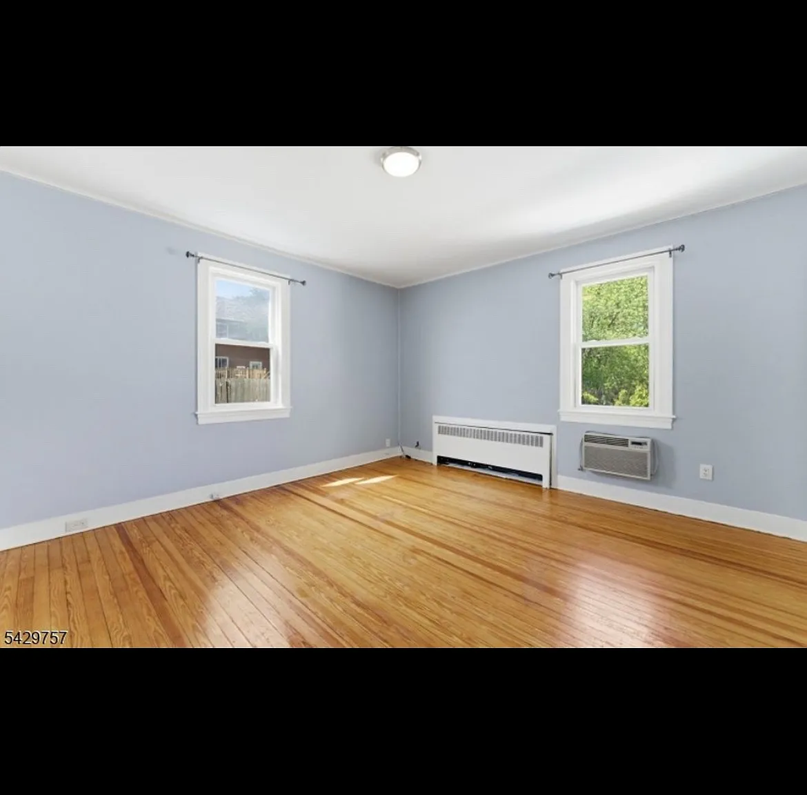 3 bed, 3200 sqft, $3,200 — Photo 3
