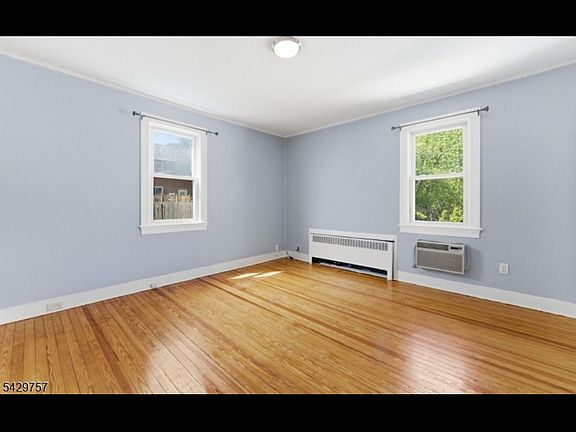 3rd image of 773 Kingsland Ln Floor 2