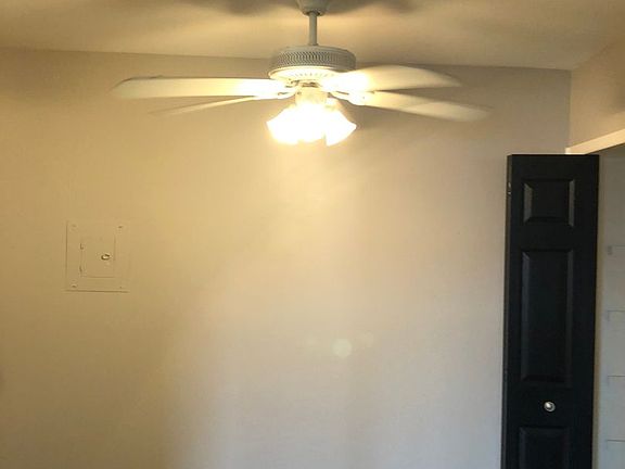4th image of 5680 Pardee Rd #1
