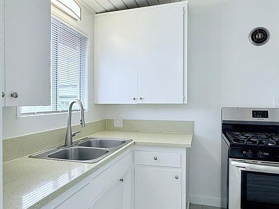 5th image of 4143 Palmwood Dr #15