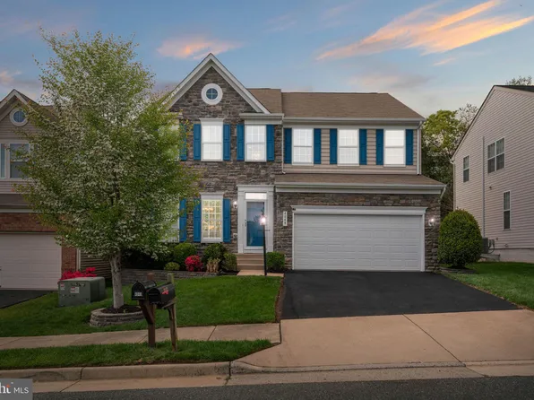 4048 Presidential Hill Loop, Dumfries, VA 22025