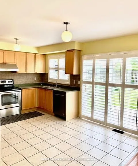 66 Oasis Blvd — Photo 8