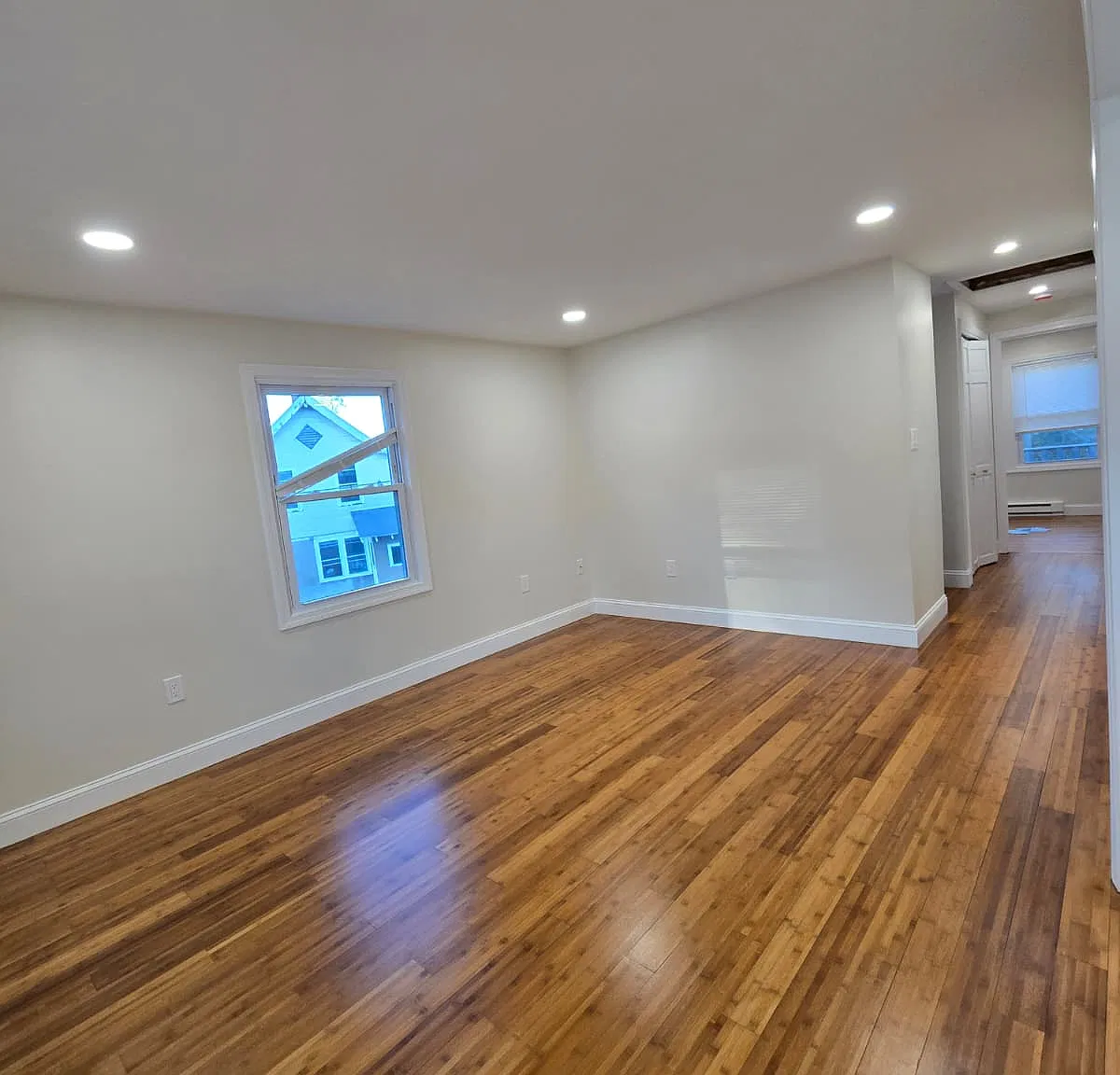 2 bed, 800 sqft, $2,200 — Photo 4