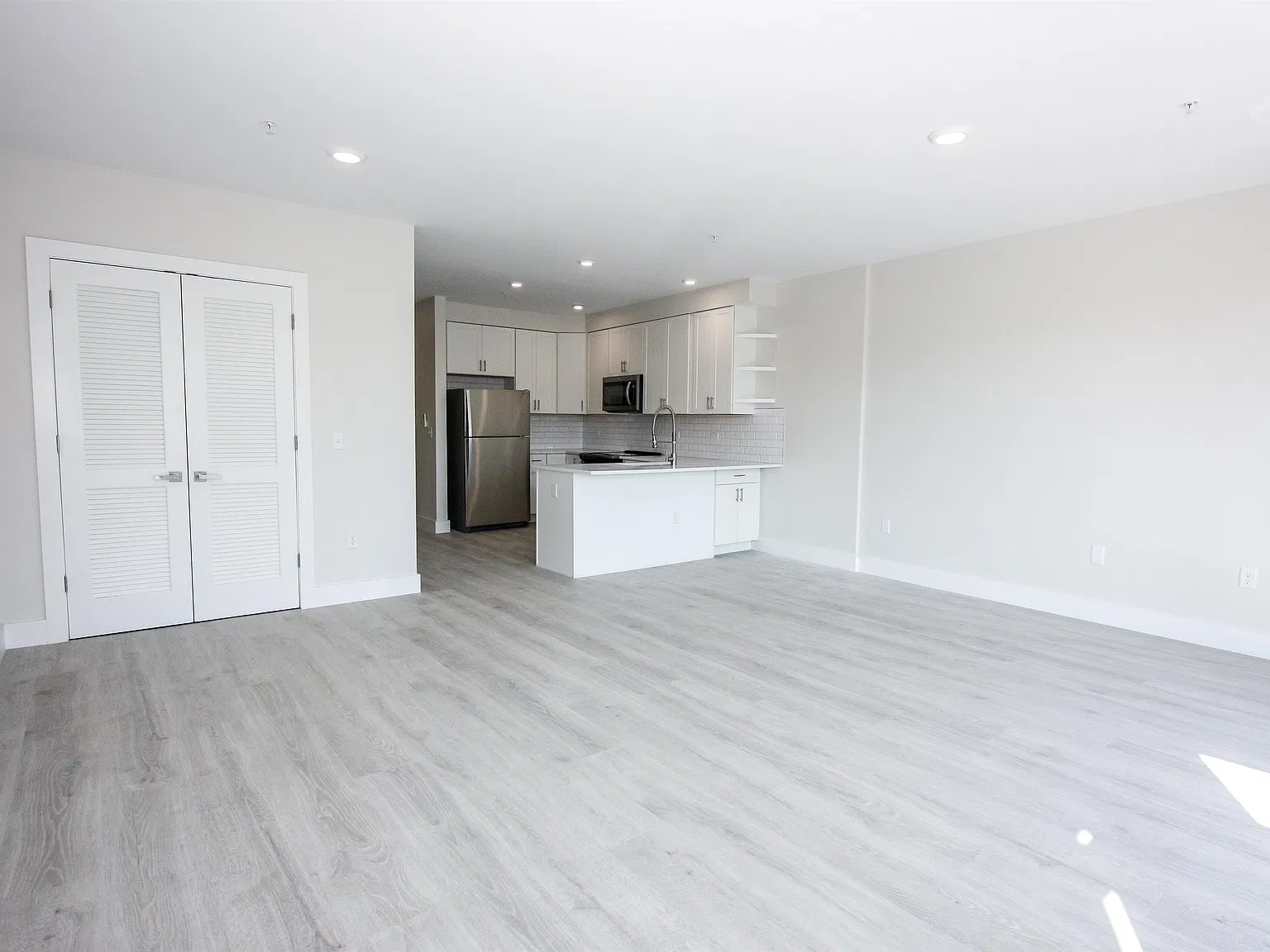 1 bed, 1.0 bath, 1039 sqft, $4,100 — Photo 4