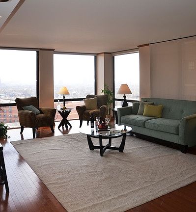 4th image of 345 W Fullerton Pkwy APT 1406