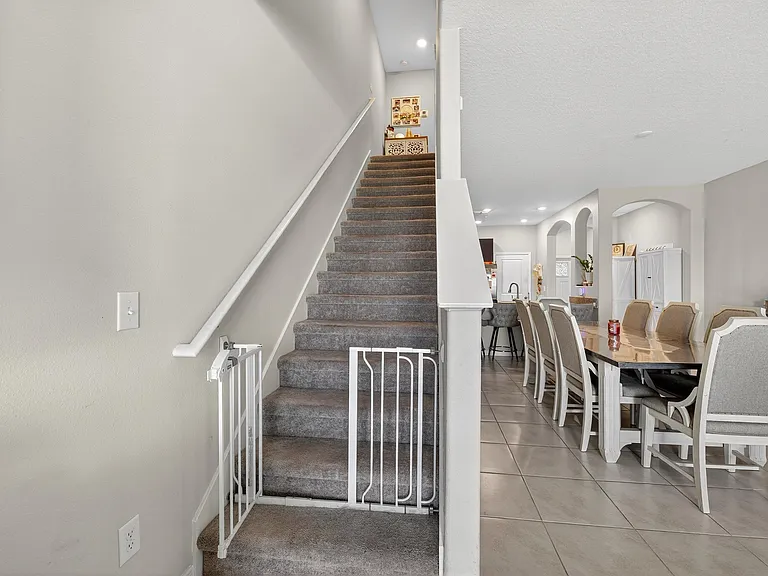 824 Royal Empress Dr — Photo 29