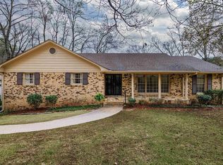 1375 Starcross Dr, Vestavia Hills, AL 35216