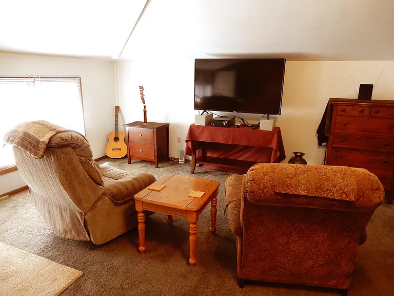 2319 Patricia Ln — Photo 6