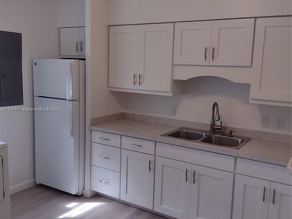 5th image of 1974 Anderson Ln