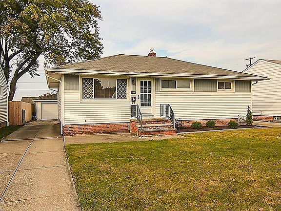 2nd image of 3006 Dellwood Dr