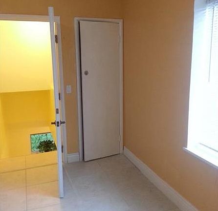 4th image of 2525 Hayes St