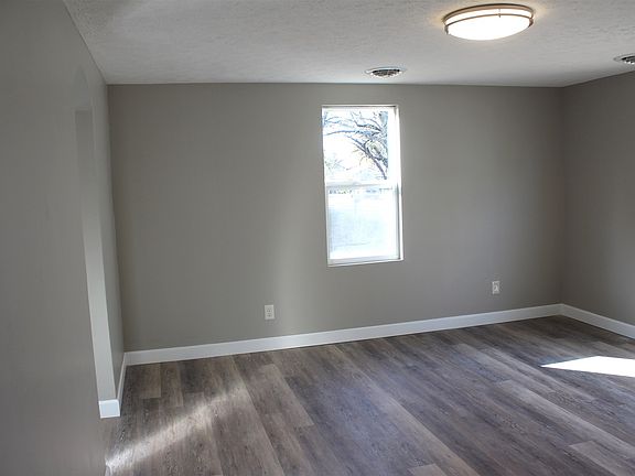 3rd image of 5311 S Southway Dr