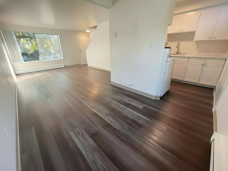 LC125th Townhomes — Photo 15