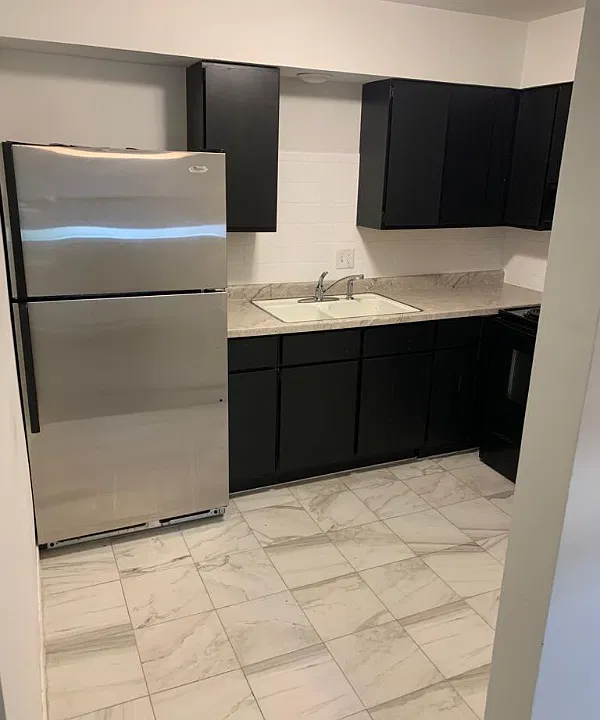 1017 N Schuyler Ave #3