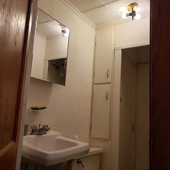209 1/2 N Pearl St #2 — Photo 6