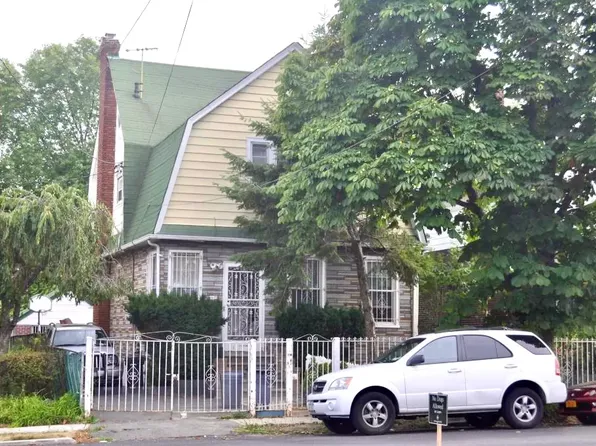 21506 110th Ave, Queens Village, NY 11429