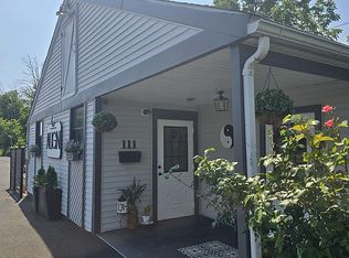 111 2nd St, Southampton, PA 18966