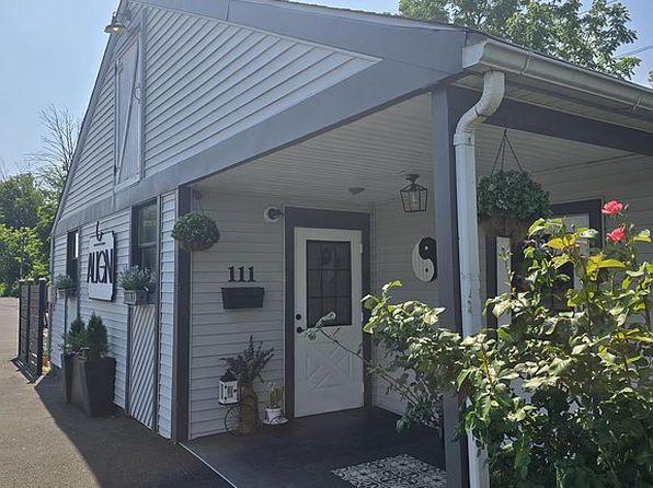 111 2nd St