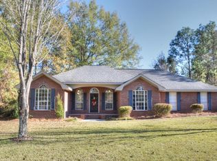 16 Saint Andrews, Hattiesburg, MS 39401