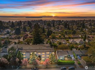 6055 35th Ave SW APT 206, Seattle, WA 98126