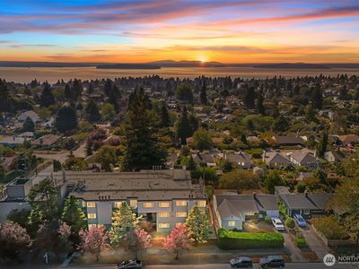 6055 35th Avenue SW #206, Seattle, WA, 98126