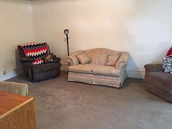 3rd image of 402 N 8th St
