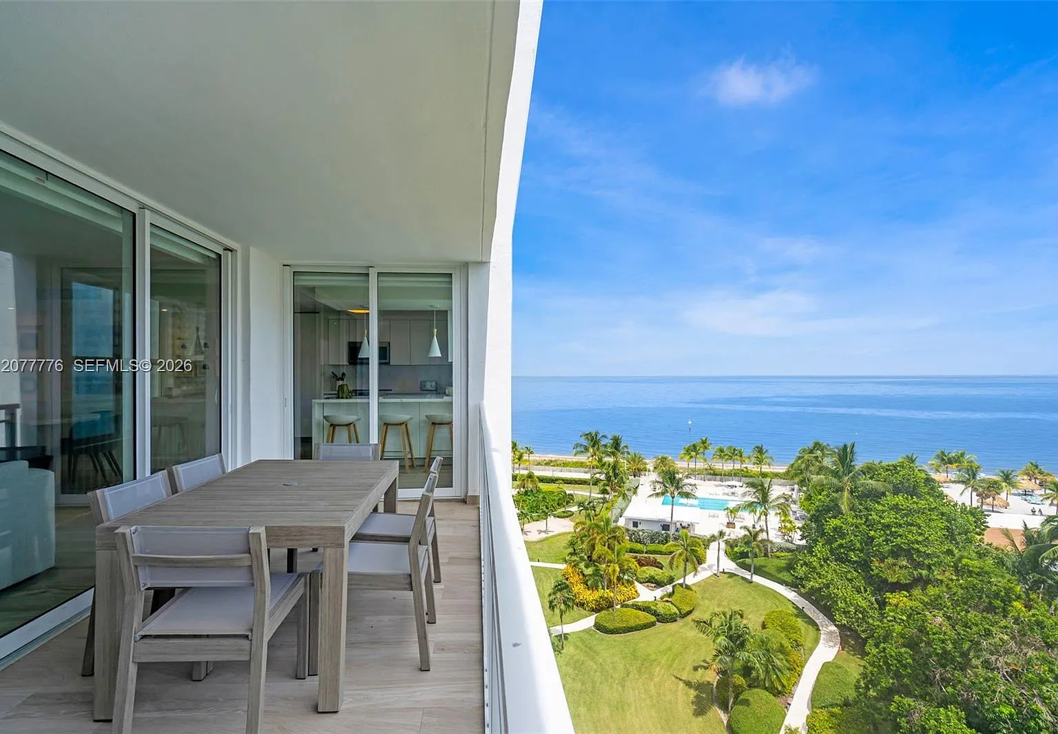 607 Ocean Dr — Photo 1