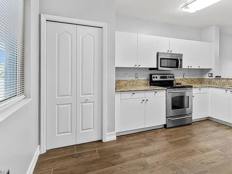 7827 Regal Heron Cir #306 — Photo 2