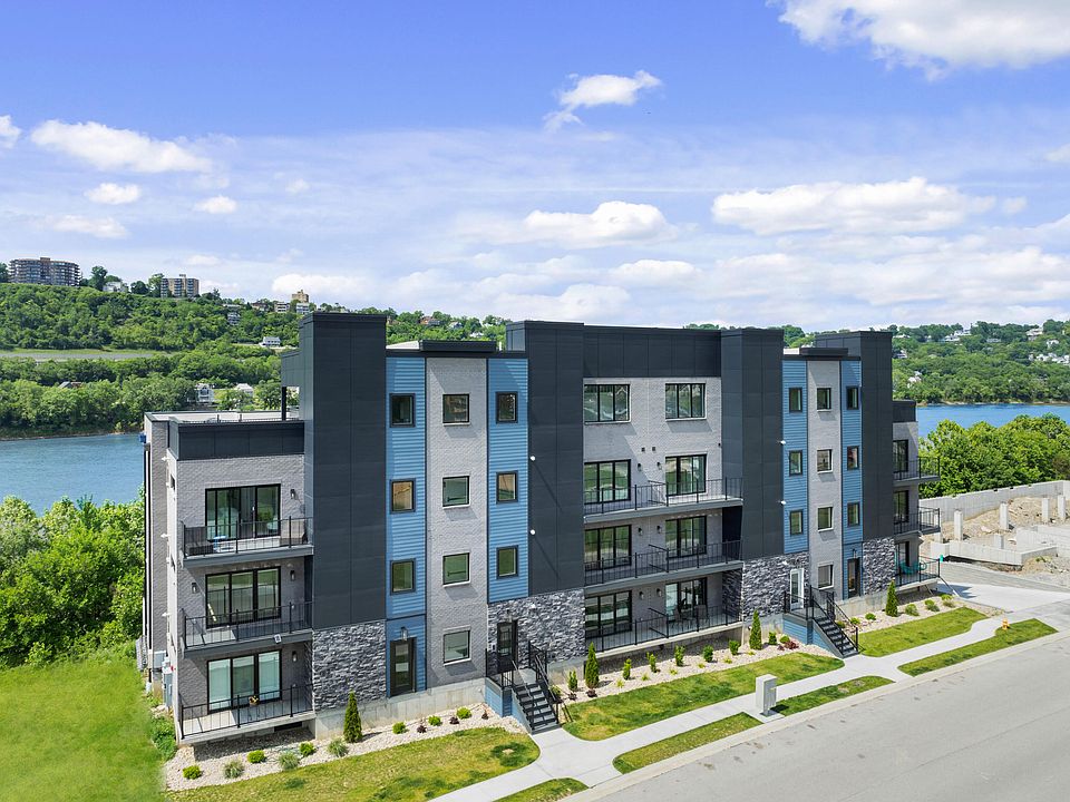 1st image of 739 Manhattan Blvd #402