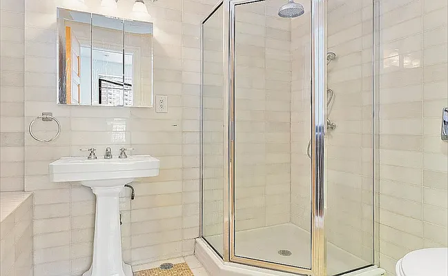 Rented by REAL New York | media 11