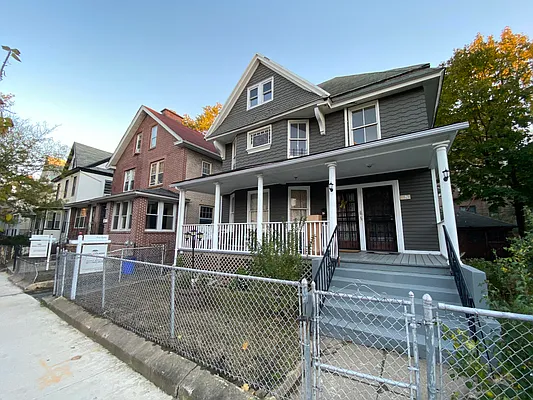 Sold by Engel and Völkers Brownstone Brooklyn | media 1