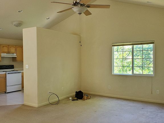3rd image of 1901 Sonoma St #B