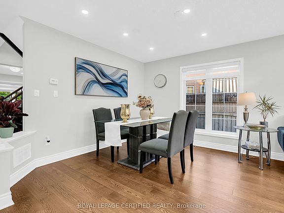 5th image of 729 Turrell Cres