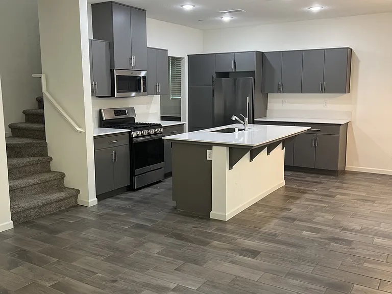 2021 N Walling Ln — Photo 6