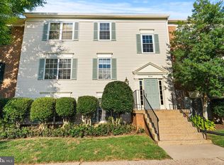 9240 Caspian Way APT 201, Manassas, VA 20110