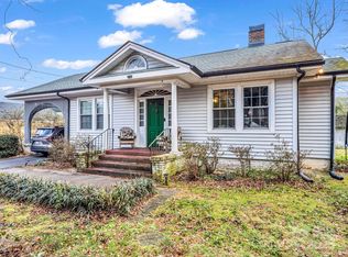 1034 Kanuga Rd, Hendersonville, NC 28739