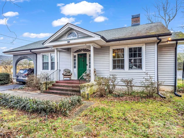 1034 Kanuga Rd, Hendersonville, NC 28739