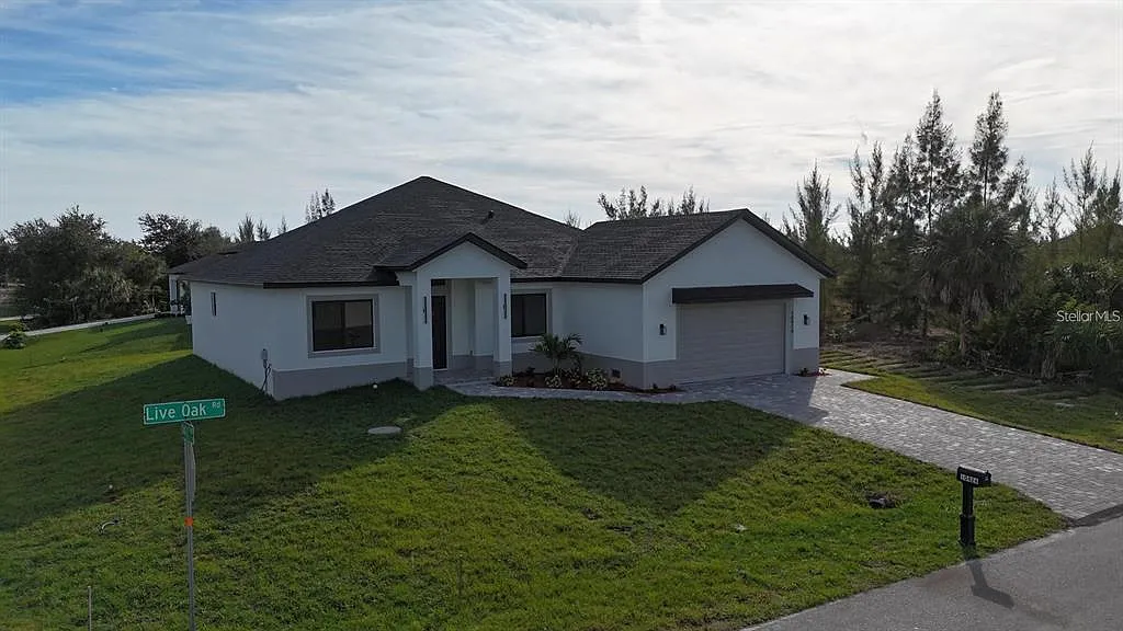4 bed, 3.0 bath, 2286 sqft, $2,800 — Photo 4