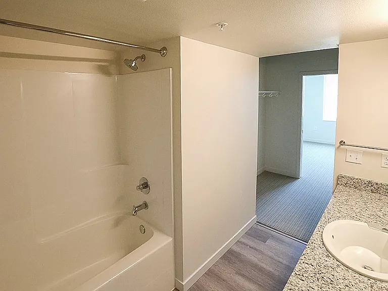 Redondo Heights I & II — Photo 9