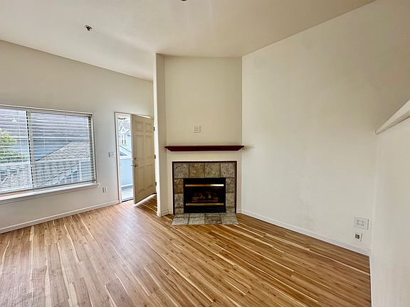 5th image of 300 Main St #207