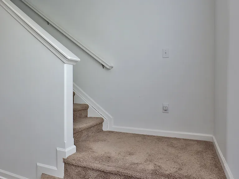 1413 Bloomington Blvd — Photo 14
