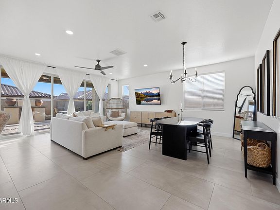 3rd image of 21045 W CORONADO Road