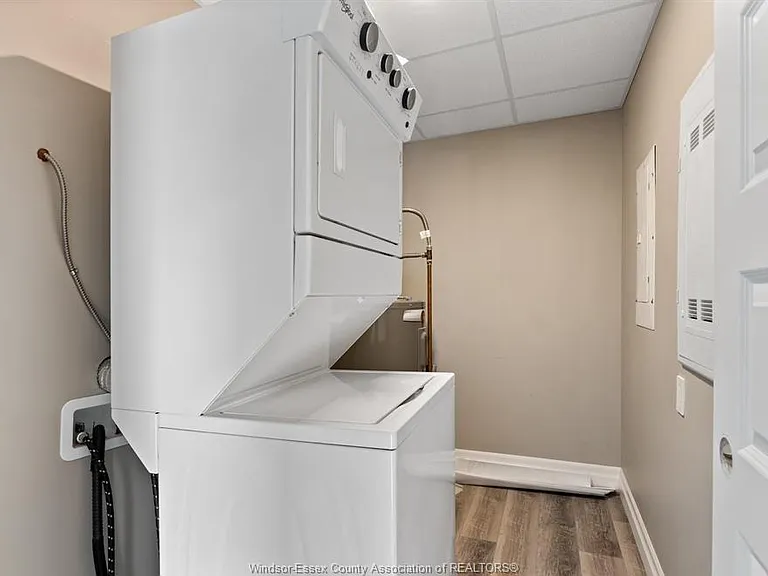 955 Ouellette Ave #205 — Photo 16